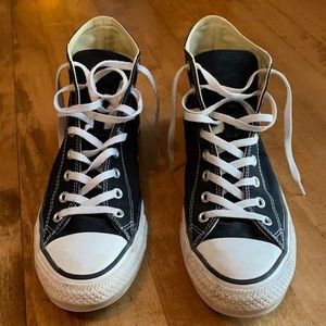 Men’s black converse high top